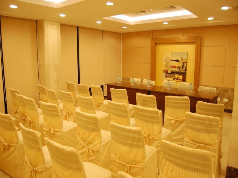 Фото Bloomrooms @ Janpath