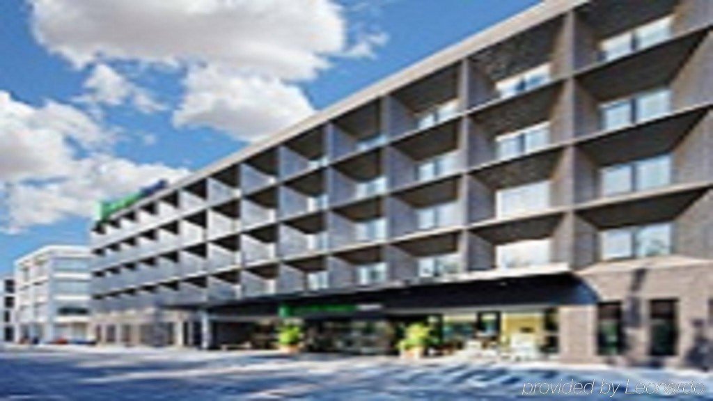 Фото Holiday Inn Express Beijing Airport Zone
