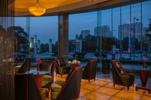 Фото Renaissance Suzhou Hotel