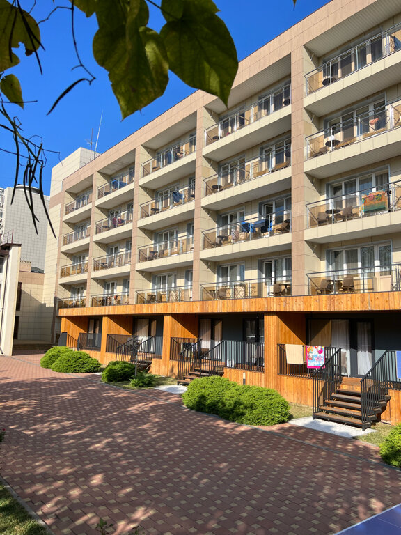 Фото отеля 1