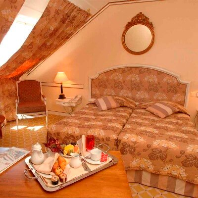 Фото Nh Geneva City