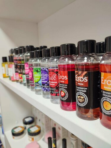 Ayollar belbogli erkakni sikishadi