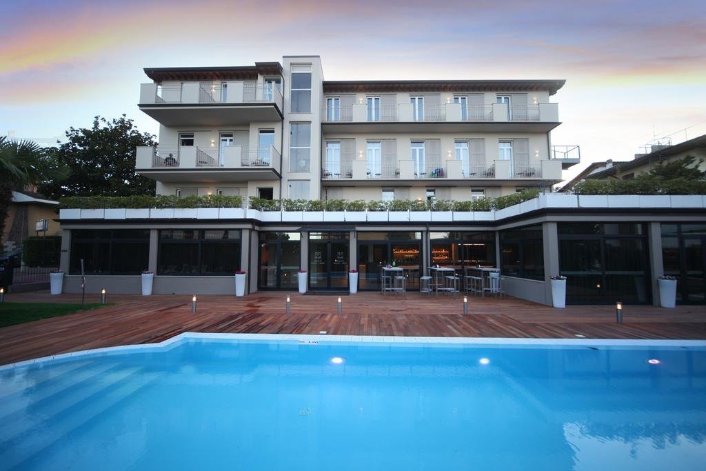 Фото Hotel Palazzo del Garda