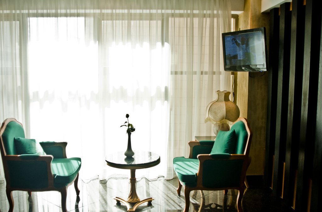 Фото Боле Амбассадор