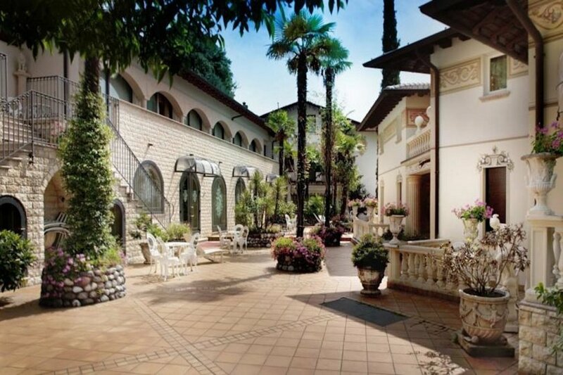 Отель Ville Montefiori
