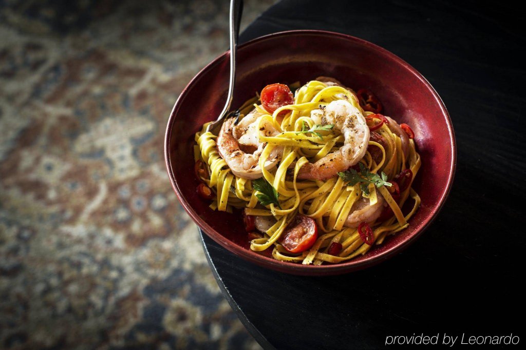 Фото Hotel Realm