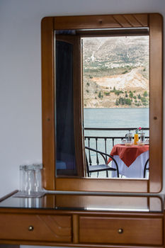 Фото Aggelos Hotel