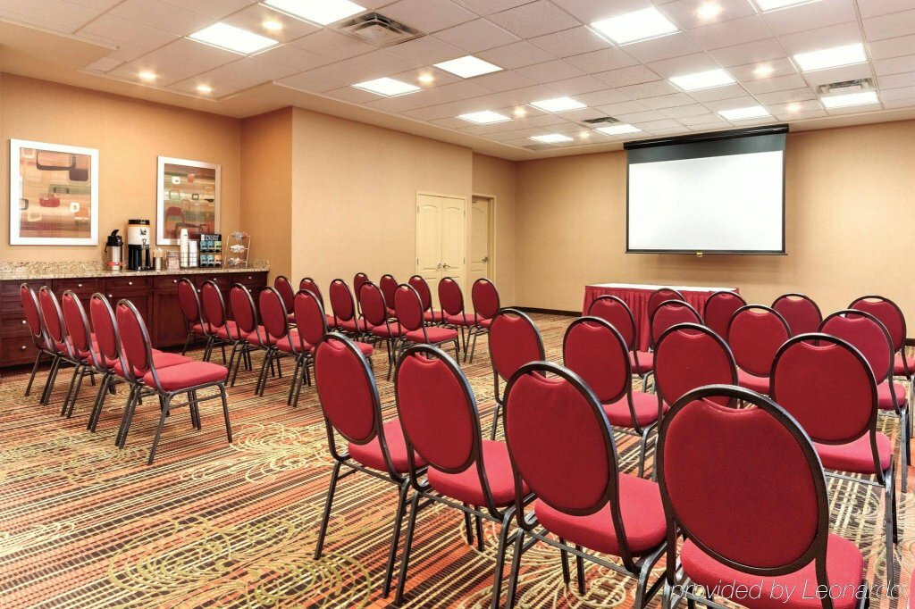 Фото Hampton Inn by Hilton Edmonton/South, Alberta, Canada