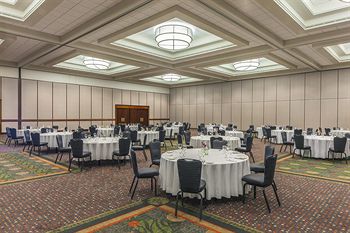 Фото Sheraton Kansas City Hotel at Crown Center