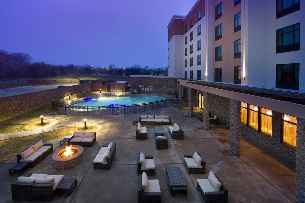 Фото TownePlace Suites by Marriott Dallas Dfw Airport N/Grapevine