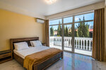 Sudak Deluxe (Кипарисовая аллея, 4А), hotel