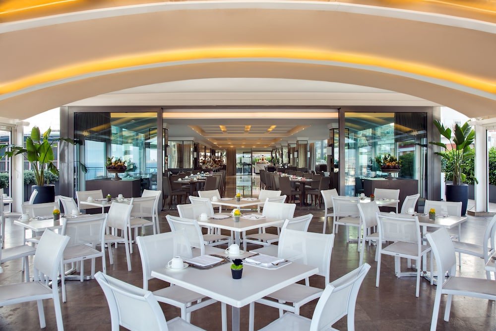 Фото Renaissance Naples Hotel Mediterraneo