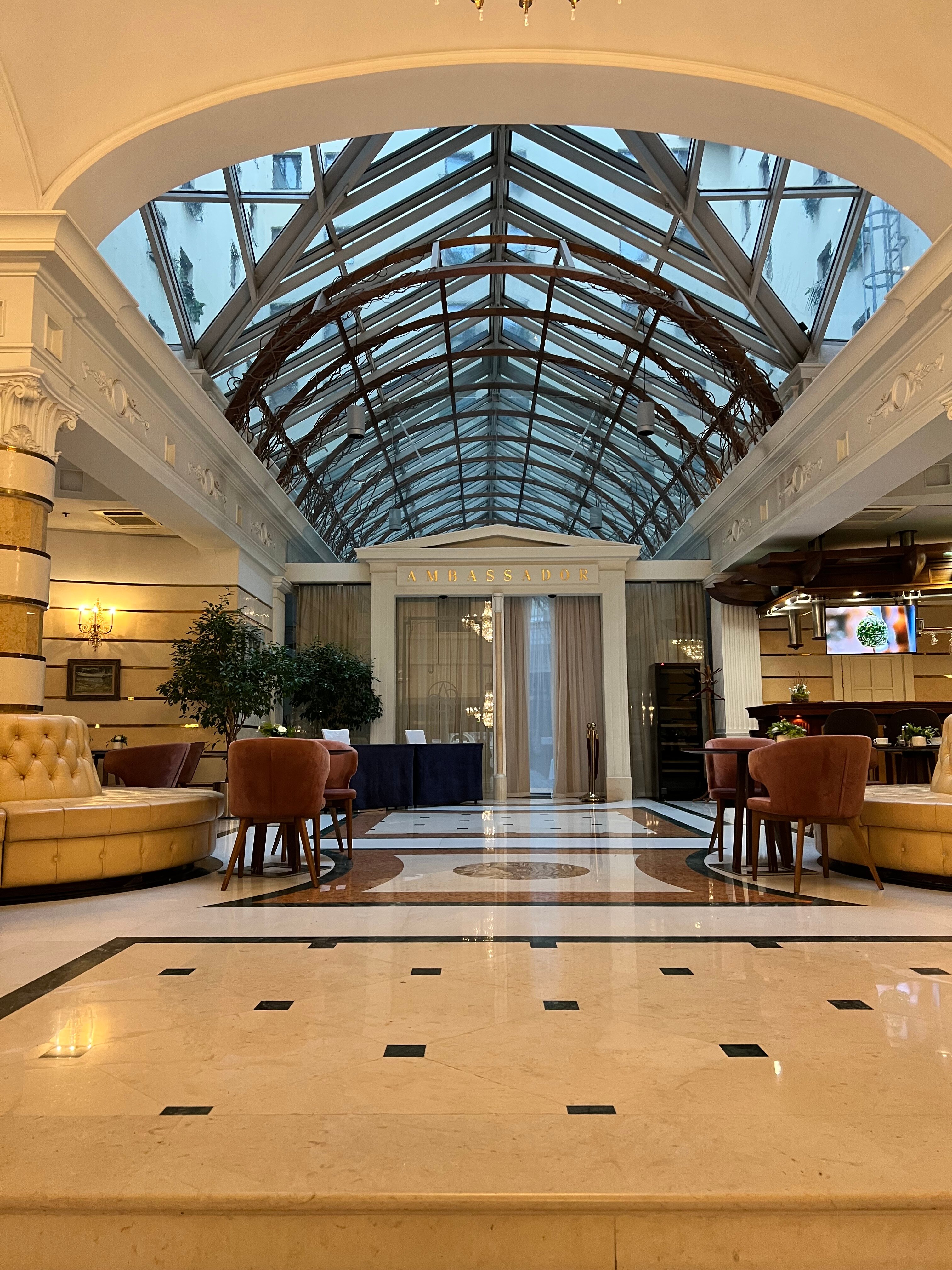 Фото Амбассадор