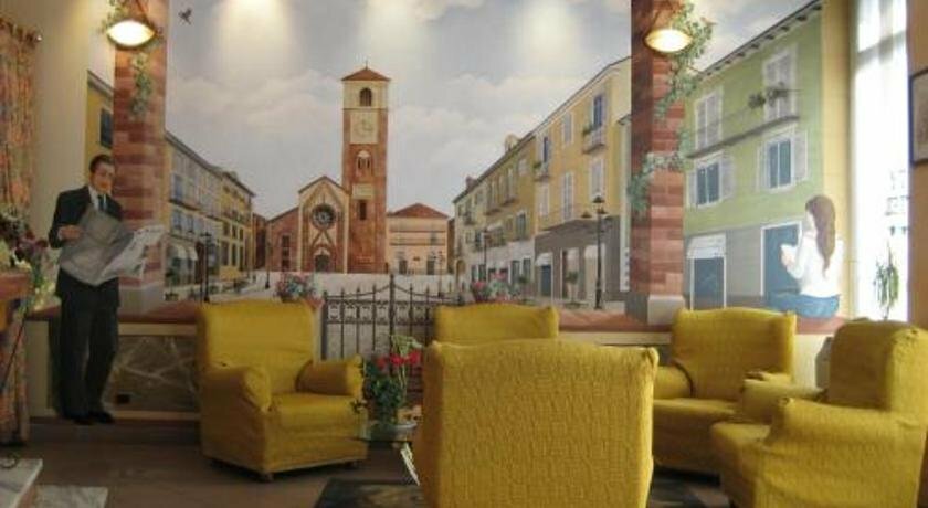 Hotel City, Piedmont, photo