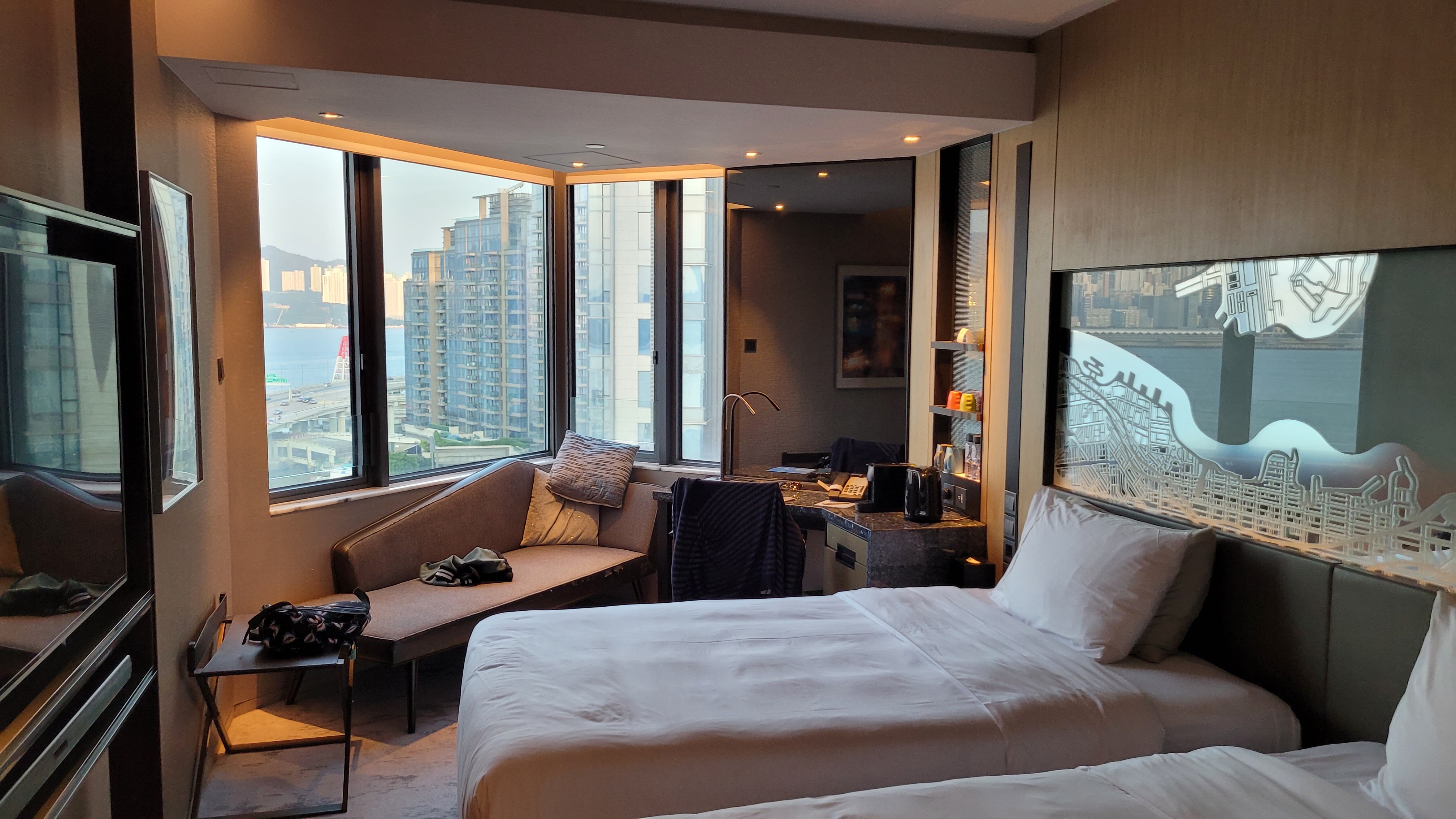 Фото Hyatt Centric Victoria Harbour Hong Kong