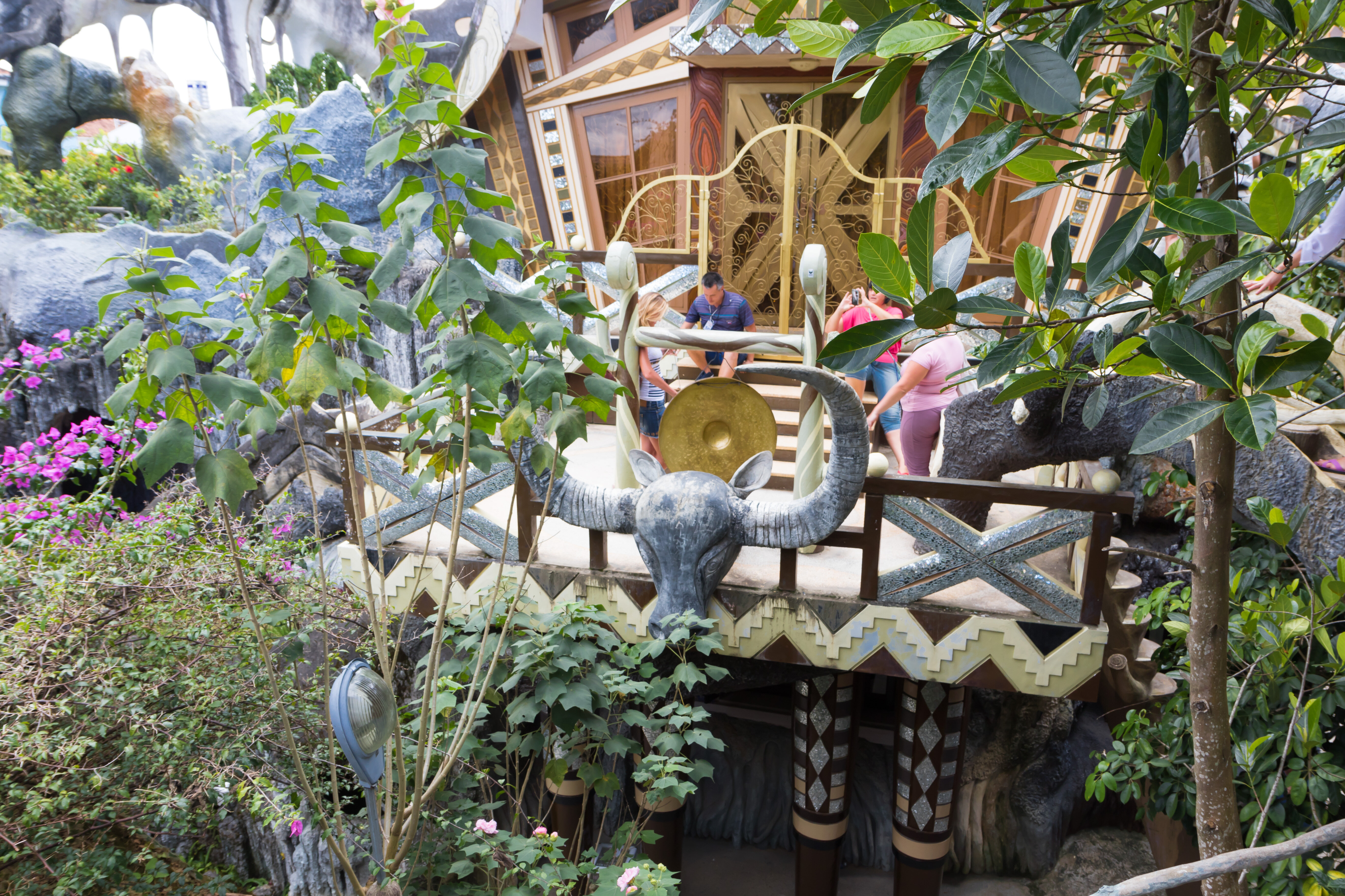 Фото Crazy House