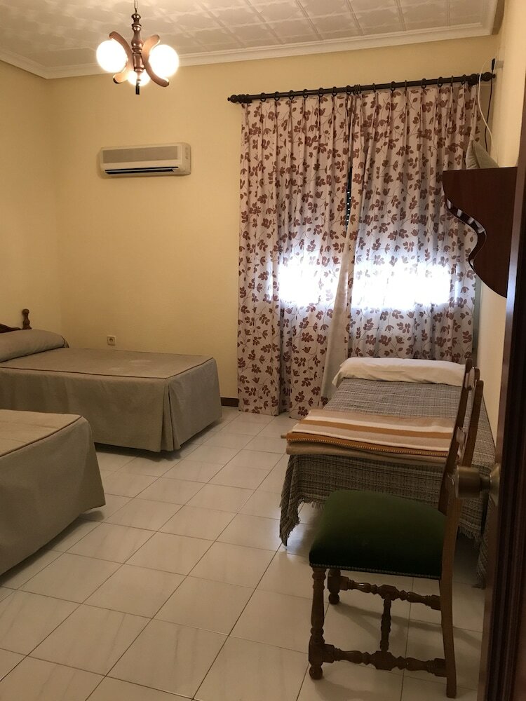 Фото Santa Ana Hostal