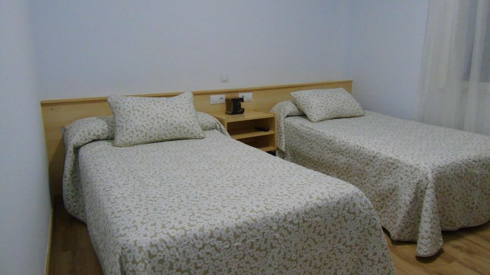 Фото Pension Oviedo