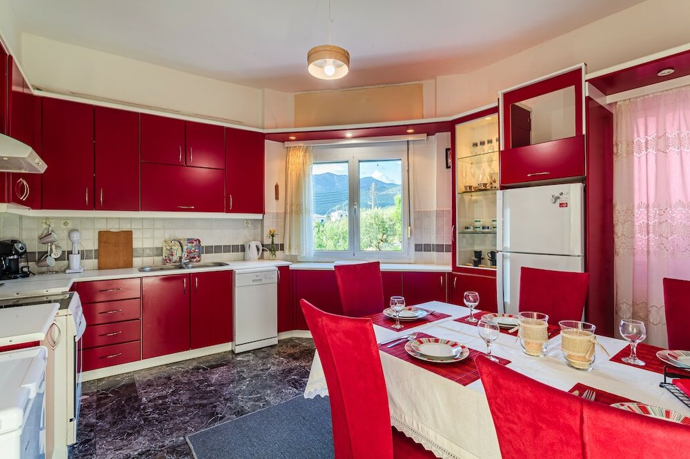 Фото Sunset Serenity - Kardamili Seaside Getaway