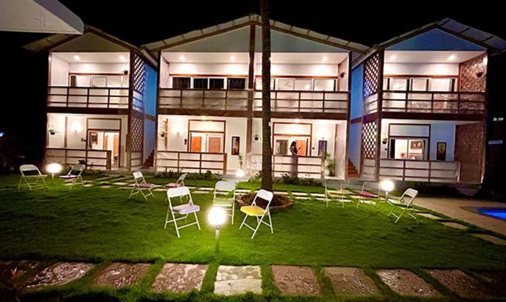 Фото Fabescape White Turtle Resort