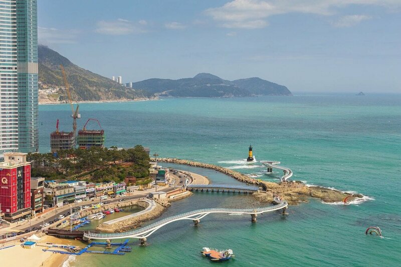 Гостиница Grab The Ocean Songdo в Пусане