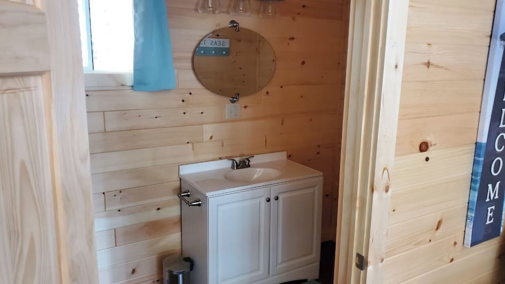 Фото Lighthouse Cabins Maine