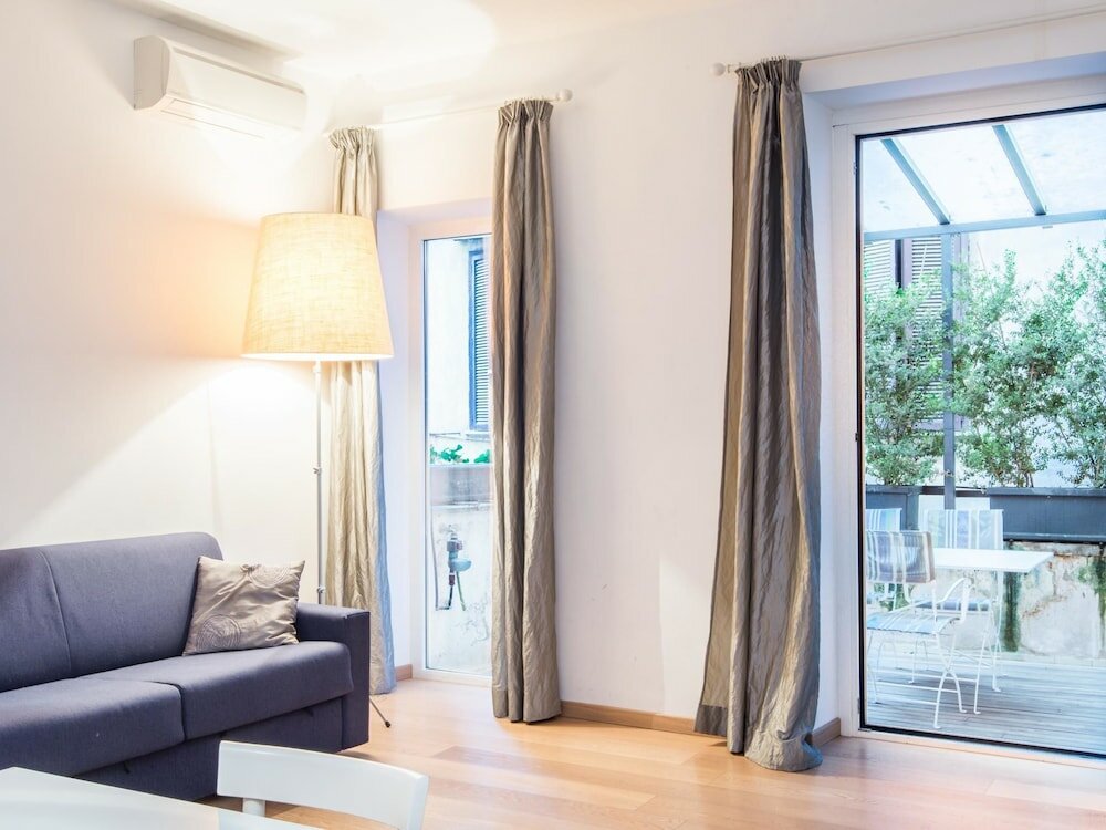 Фото Rsh Trevi Fountain Luxury Apartment