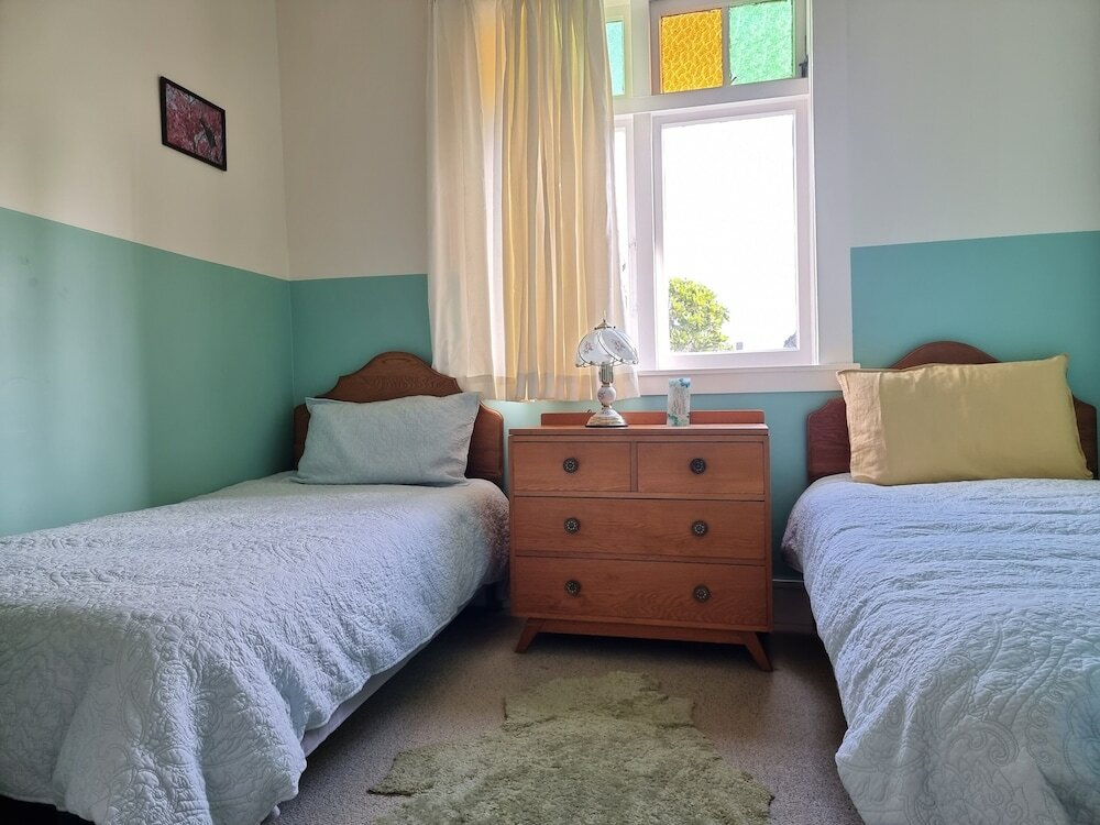 Фото 4 Bedroom Character House Papakura