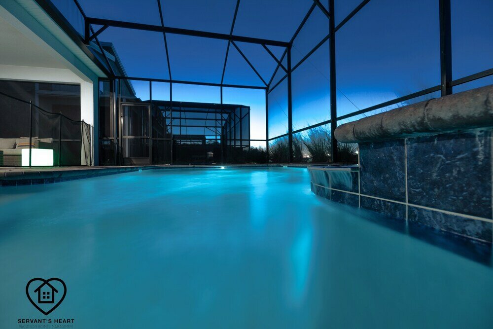 Фото Lakeview Luxury 9 Bedroom & 5 Bathroom w Private Pool