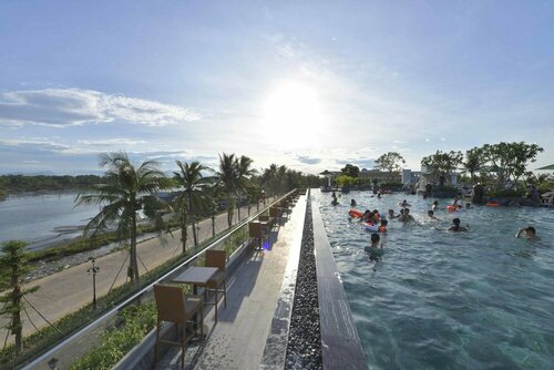 Гостиница Cocoland River Beach Resort & SPA в Провинции Куангнгай