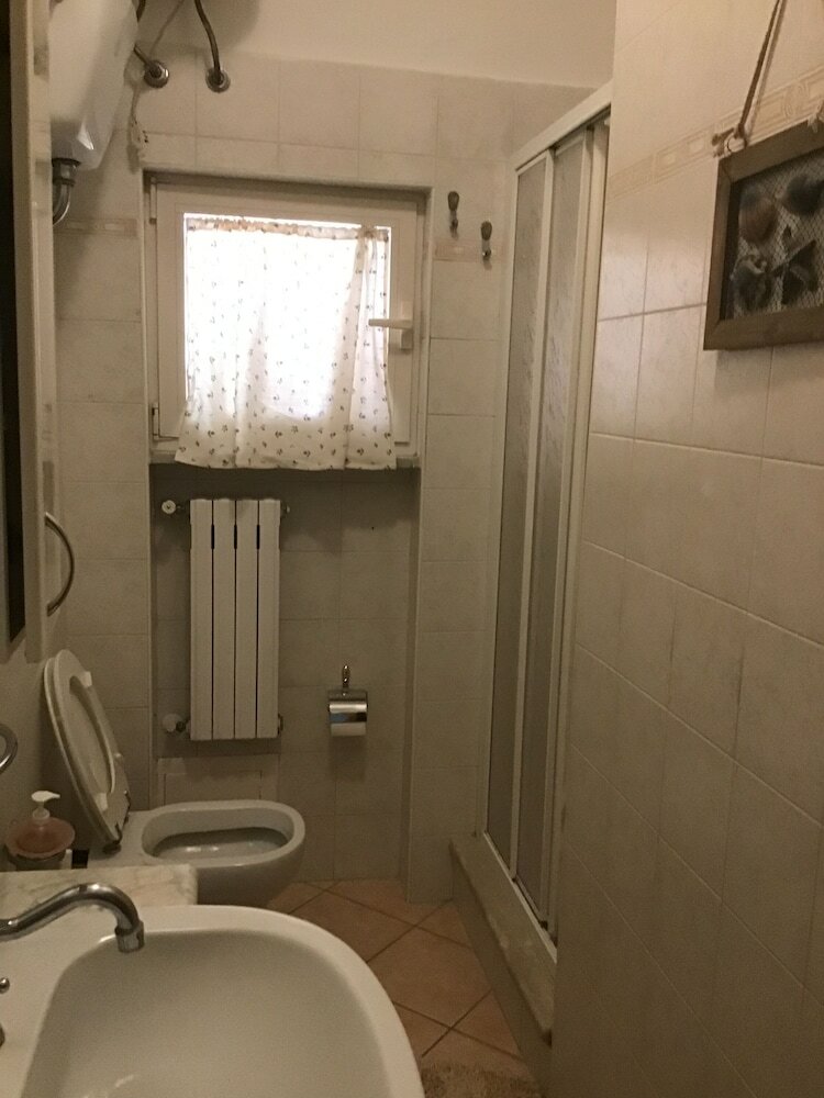 Фото Achirina Bed and Breakfast