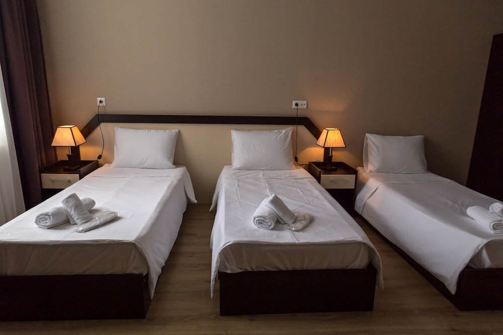 Фото 146405643499