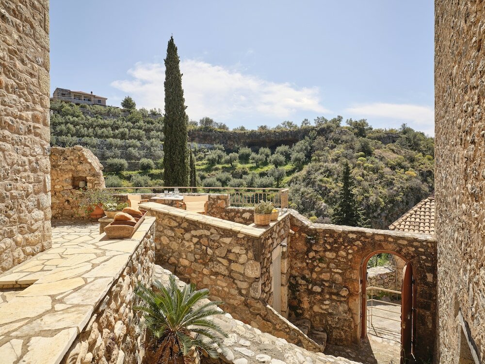 Фото Petreas Tower