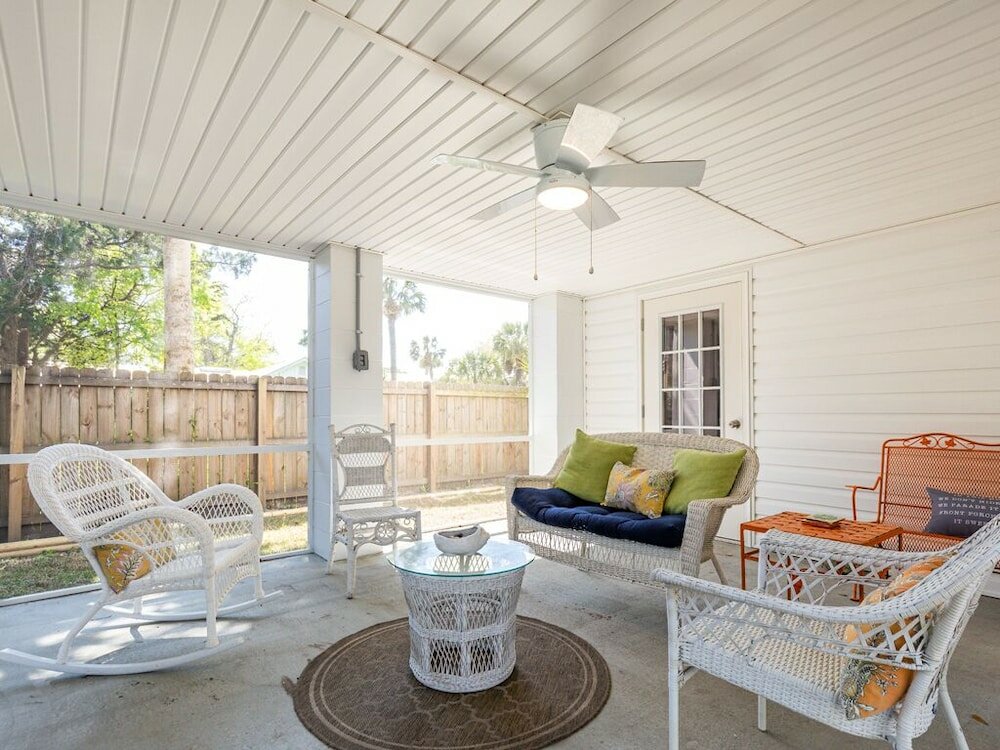 Фото The Flying Pigs Cottage