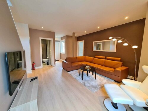 Гостиница Spacious And Modern 3-bedroom Near Center, Free Parking