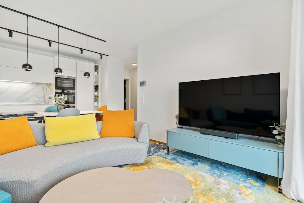 Фото Stylish Luxurious Apt w Pool & Gym Id214