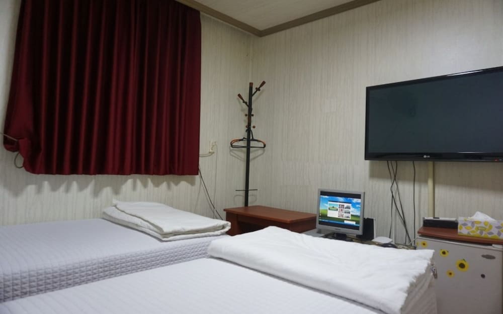 Фото Yesan Grand Motel