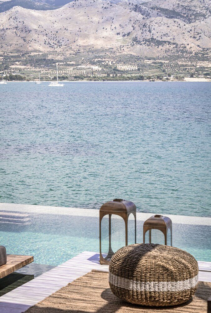 Фото Amethyst Selene Paleros