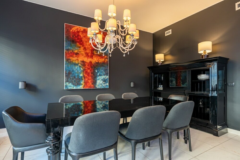 Фото The King Of Milan