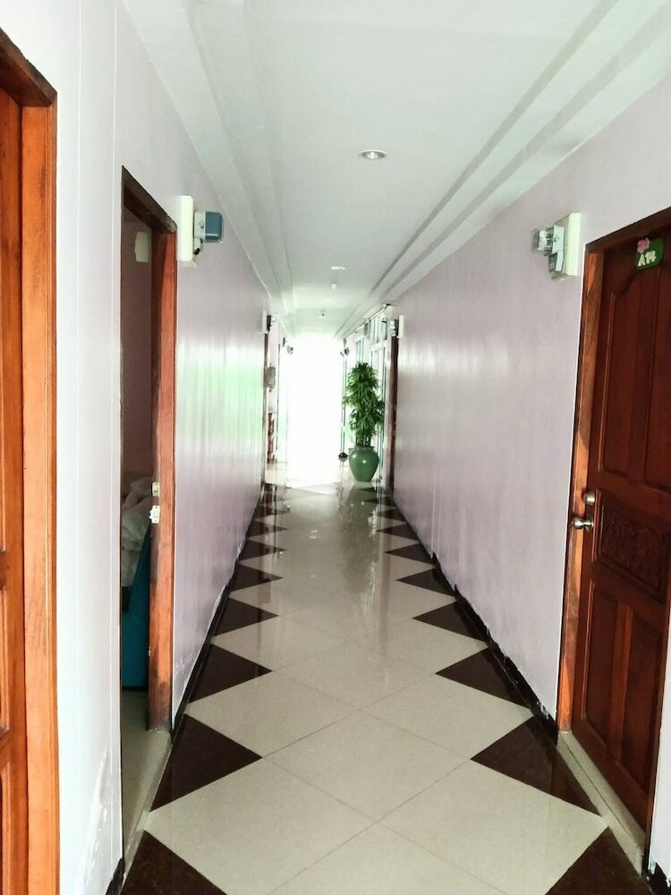 Фото OYO 75399 Choktipparat Place