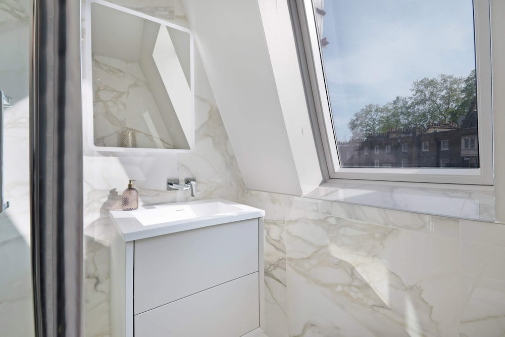 Фото Marble Arch Suite 7-hosted by Sweetstay