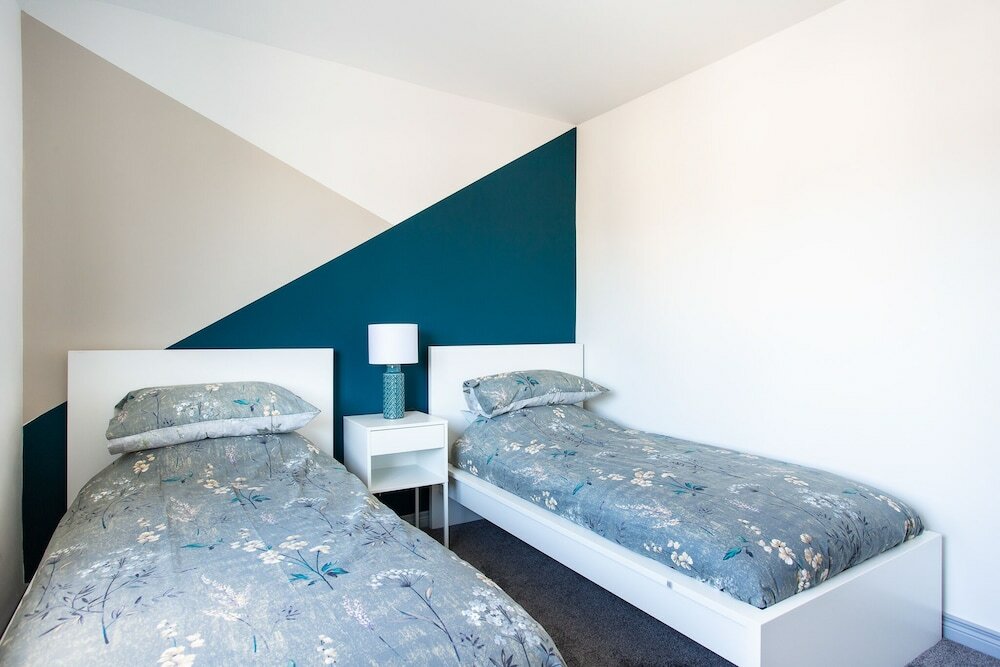 Фото Fully Refurbished North Belfast Home 3