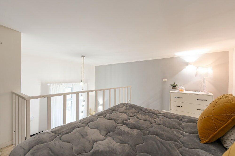 Фото Palazzo della Porta - VIA Toledo 55