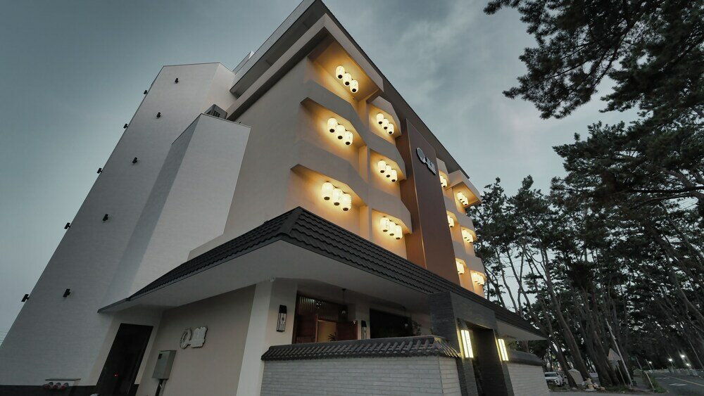 Фото Denbasta Ryokan Busan Mandeok