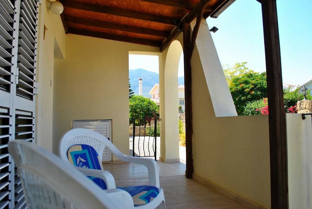 Фото Villa Thornburry by Amy Villas