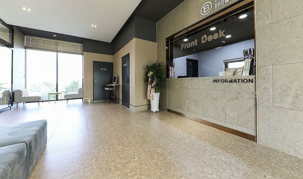 Фото Jeongja Beach Brown Dot