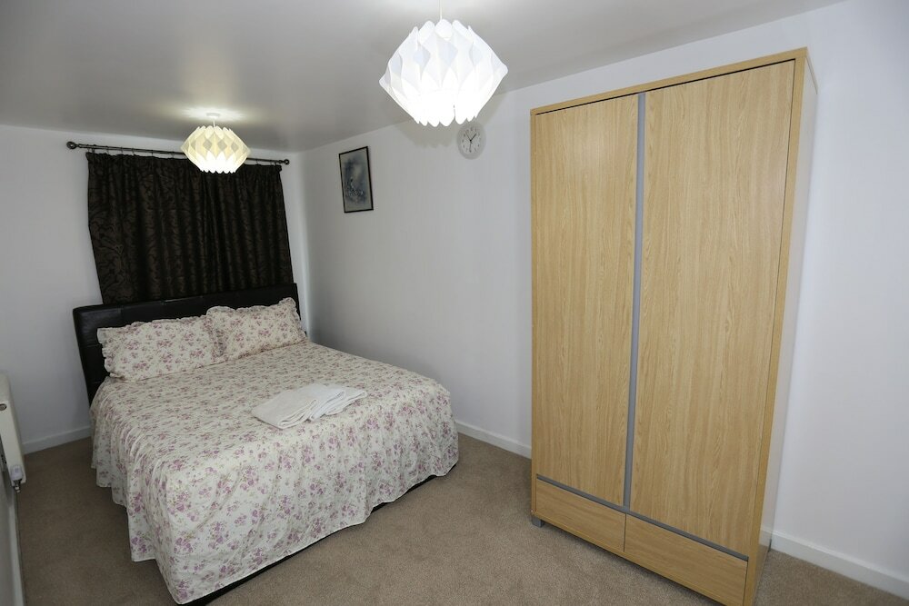 Фото 2 bed Riverview Bridge House Apartment