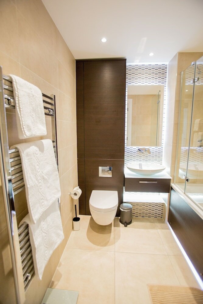 Фото 2 Bed &1 Bath Apartment in Canary Wharf