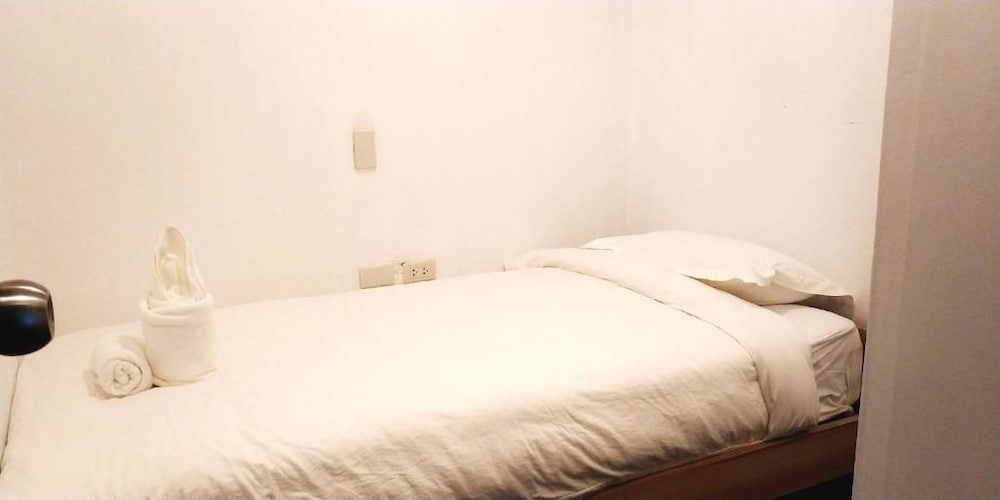 Фото Breeze Hostel Pattaya