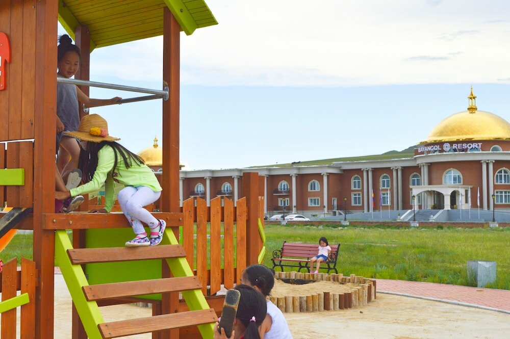 Фото Bayangol Hotel